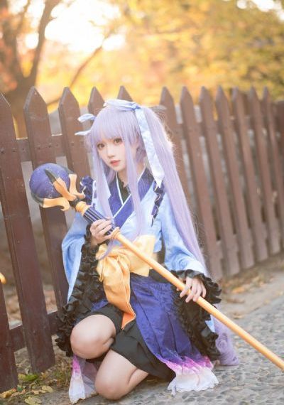 俏女性花开